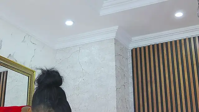 Snapshot of VanessaGlenn chatting on October 18, 2025, 3:24 pm VanessaGlenn online show from October 18, 2025, 3:24 pm