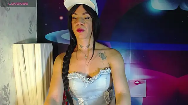 Snapshot of KamilaParrisx chatting on December 3, 2025, 3:14 am KamilaParrisx online show from December 3, 2025, 3:14 am