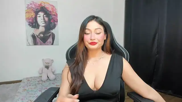 Snapshot of GoddessAnna chatting on February 12, 2025, 5:48 pm GoddessAnna online show from February 12, 2025, 5:48 pm