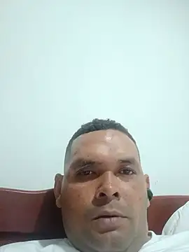 Snapshot of antoy---11 chatting on August 8, 2026, 1:52 am antoy---11 online show from August 8, 2026, 1:52 am