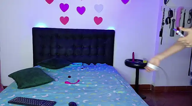 Snapshot of MadissomCute chatting on February 27, 2025, 1:16 am MadissomCute online show from February 27, 2025, 1:16 am