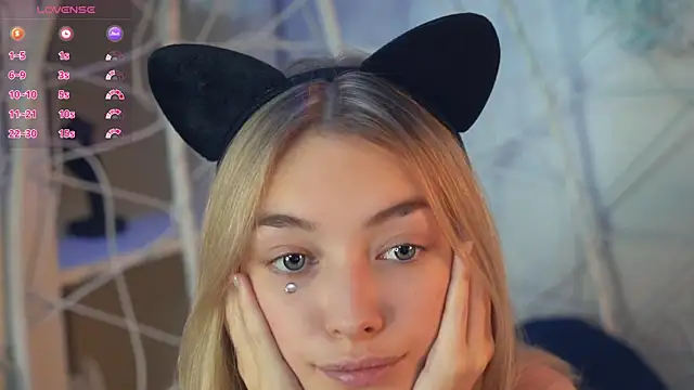 Snapshot of FlairCunard chatting on December 14, 2024, 7:14 pm FlairCunard online show from December 14, 2024, 7:14 pm