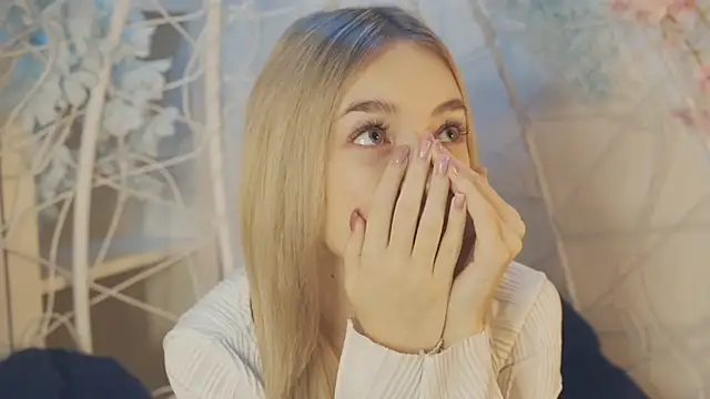 Snapshot of FlairCunard chatting on January 15, 2025, 2:56 pm FlairCunard online show from January 15, 2025, 2:56 pm