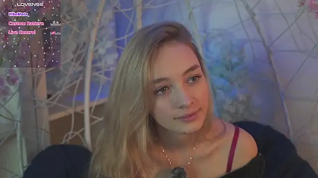 Snapshot of FlairCunard chatting on January 29, 2025, 10:01 pm FlairCunard online show from January 29, 2025, 10:01 pm