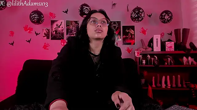 lilith-deveraux online show from November 20, 2025, 1:55 pm