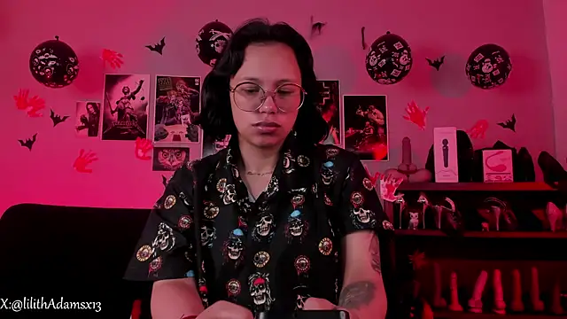 lilith-deveraux online show from November 24, 2025, 3:34 pm