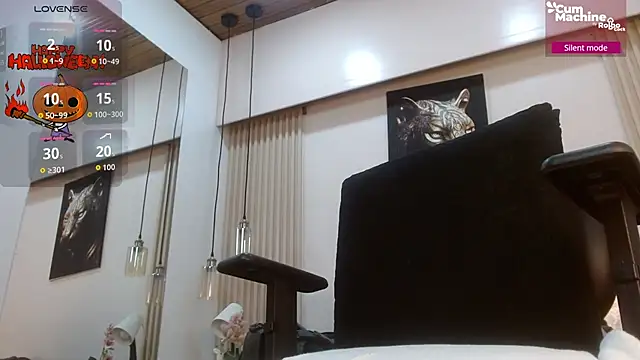 Snapshot of virtual_charm chatting on October 29, 2025, 7:37 pm virtual charm online show from October 29, 2025, 7:37 pm