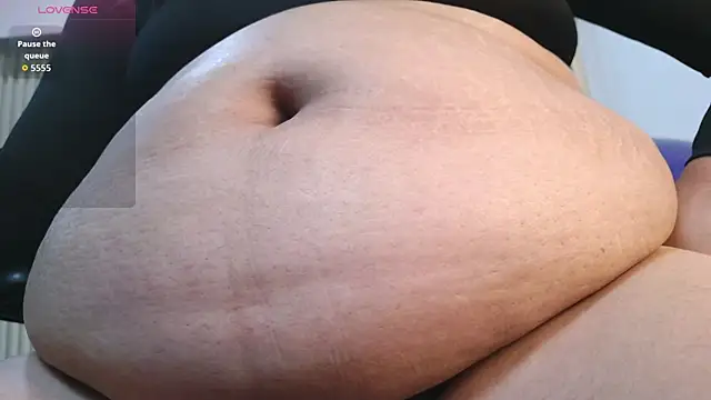 Snapshot of virtual_charm chatting on November 28, 2025, 2:42 pm virtual charm online show from November 28, 2025, 2:42 pm