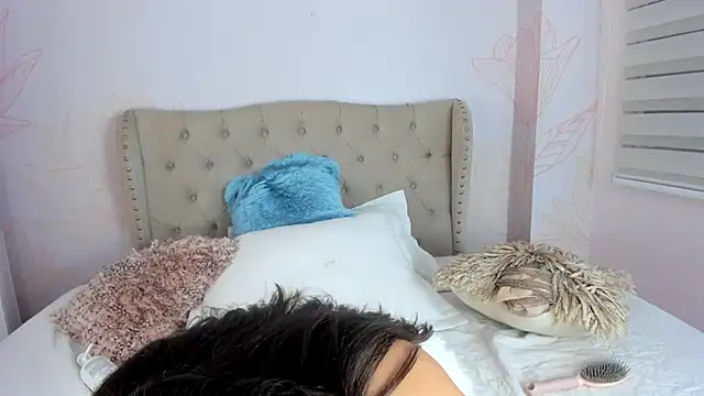 MelissaGrayy online show from November 19, 2025, 11:32 am