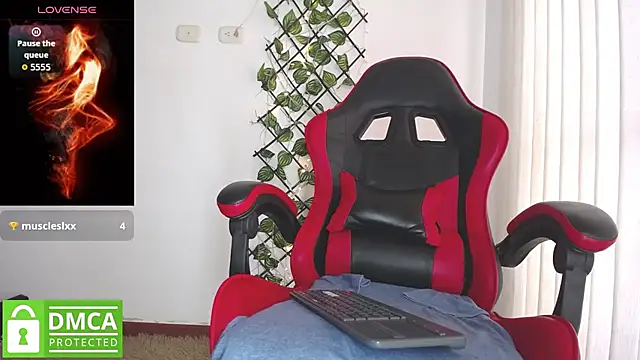 Snapshot of darkviper26 chatting on September 15, 2025, 1:00 pm darkviper26 online show from September 15, 2025, 1:00 pm