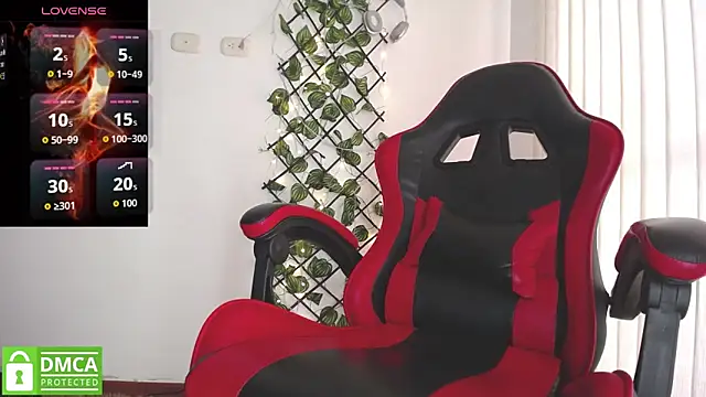 Snapshot of darkviper26 chatting on October 8, 2025, 2:36 pm darkviper26 online show from October 8, 2025, 2:36 pm