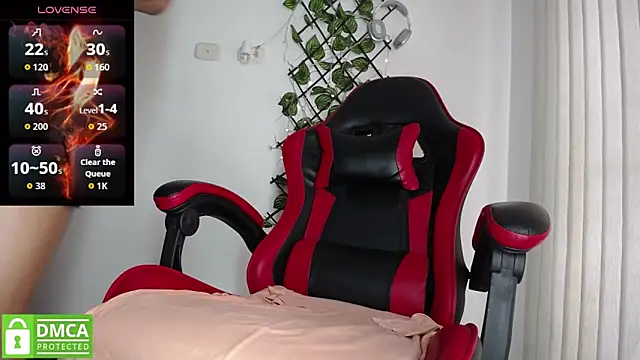 Snapshot of darkviper26 chatting on October 14, 2025, 12:28 pm darkviper26 online show from October 14, 2025, 12:28 pm