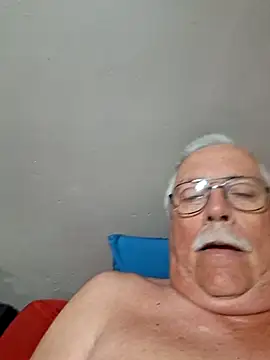 Snapshot of NawtyB1965 chatting on January 12, 2026, 3:45 am NawtyB1965 online show from January 12, 2026, 3:45 am