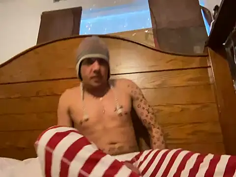 Snapshot of Amirkhai chatting on December 19, 2024, 5:29 pm Amirkhai online show from December 19, 2024, 5:29 pm