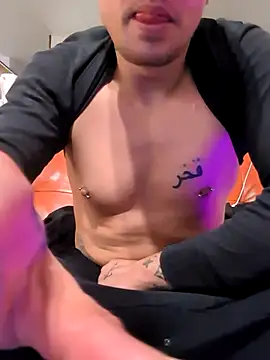 Snapshot of Amirkhai chatting on February 21, 2026, 5:47 pm Amirkhai online show from February 21, 2026, 5:47 pm