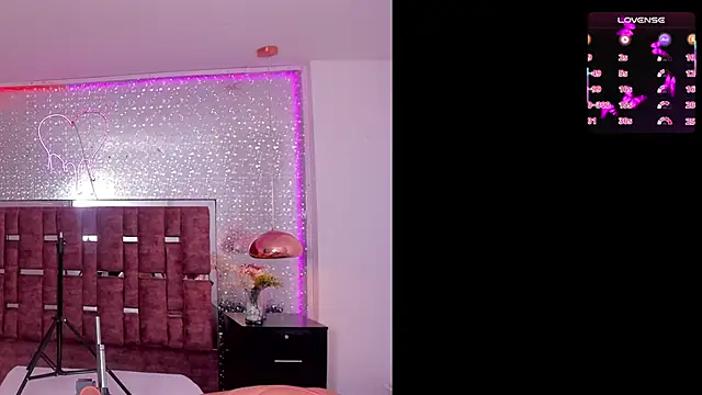 KylieVictoria online show from November 7, 2025, 5:29 am