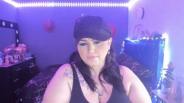 Snapshot of Ivonnee__ chatting on December 19, 2024, 3:40 am Ivonnee online show from December 19, 2024, 3:40 am