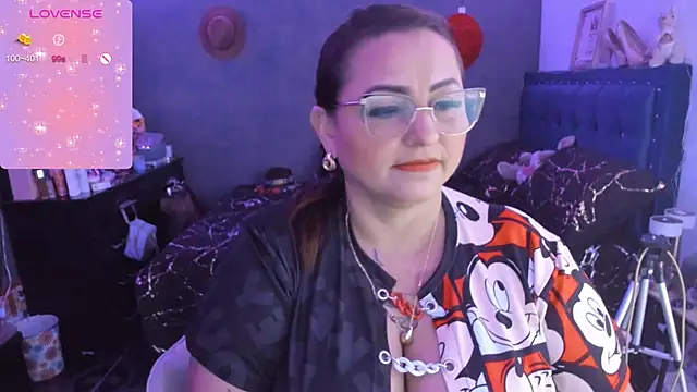 Snapshot of Ivonnee__ chatting on January 8, 2025, 9:32 am Ivonnee online show from January 8, 2025, 9:32 am