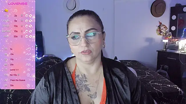 Snapshot of Ivonnee__ chatting on January 20, 2025, 6:53 am Ivonnee online show from January 20, 2025, 6:53 am