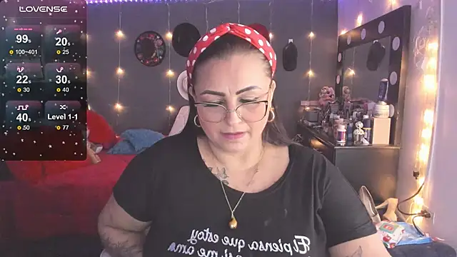Snapshot of Ivonnee__ chatting on February 26, 2025, 6:47 am Ivonnee online show from February 26, 2025, 6:47 am