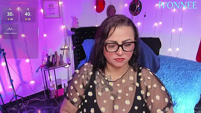 Snapshot of Ivonnee__ chatting on February 7, 2026, 10:19 am Ivonnee online show from February 7, 2026, 10:19 am