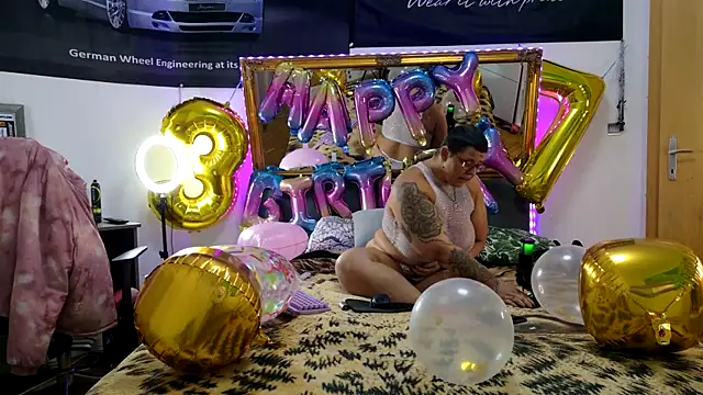 Snapshot of SunshineLexi chatting on October 28, 2025, 3:25 pm SunshineLexi online show from October 28, 2025, 3:25 pm