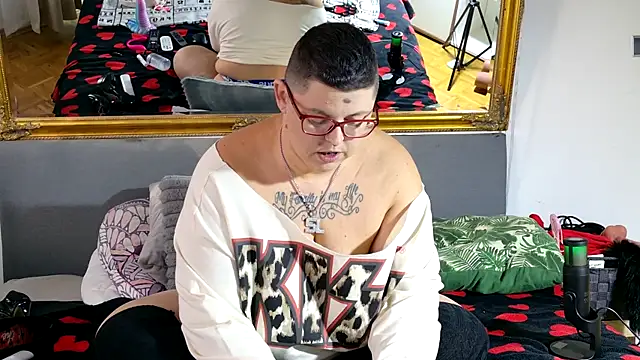 Snapshot of SunshineLexi chatting on November 10, 2025, 2:05 pm SunshineLexi online show from November 10, 2025, 2:05 pm