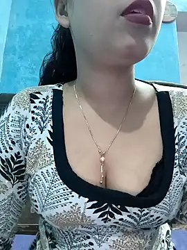 Shanaya Hotty online show from December 2, 2024, 5:37 pm