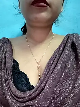 Shanaya Hotty online show from December 3, 2024, 4:58 am