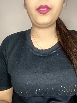 Shanaya Hotty online show from November 23, 2025, 7:46 pm