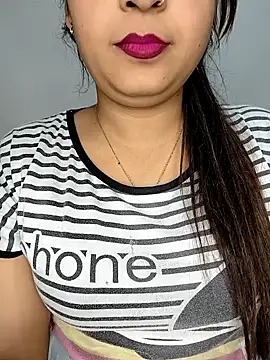 Shanaya Hotty online show from December 19, 2025, 8:05 pm