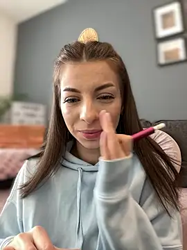 Snapshot of Mia_Ethan chatting on January 26, 2025, 8:25 am Mia Ethan online show from January 26, 2025, 8:25 am