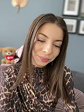 Snapshot of Mia_Ethan chatting on February 21, 2025, 7:56 am Mia Ethan online show from February 21, 2025, 7:56 am