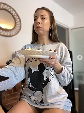 Snapshot of Mia_Ethan chatting on September 18, 2025, 9:55 am Mia Ethan online show from September 18, 2025, 9:55 am