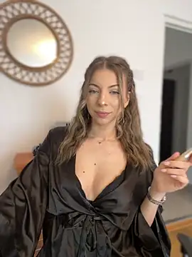 Snapshot of Mia_Ethan chatting on September 21, 2025, 9:11 am Mia Ethan online show from September 21, 2025, 9:11 am