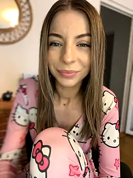 Snapshot of Mia_Ethan chatting on October 1, 2025, 10:10 am Mia Ethan online show from October 1, 2025, 10:10 am