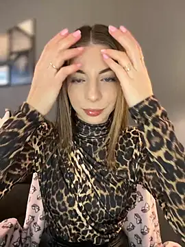 Snapshot of Mia_Ethan chatting on November 27, 2025, 9:22 am Mia Ethan online show from November 27, 2025, 9:22 am