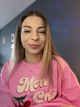 Snapshot of Mia_Ethan chatting on April 21, 2026, 10:54 am Mia Ethan online show from April 21, 2026, 10:54 am