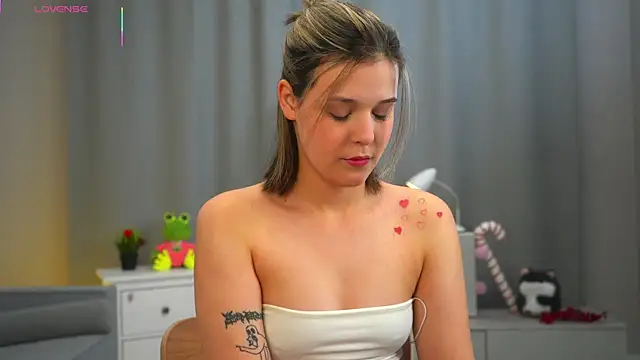 Snapshot of EthalGold chatting on December 18, 2025, 3:12 am EthalGold online show from December 18, 2025, 3:12 am