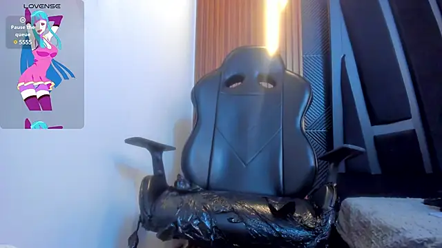 Alahia Dangelo online show from January 15, 2025, 5:58 pm