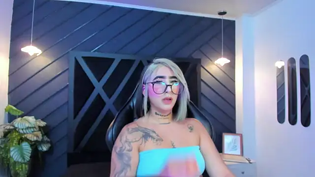 Alahia Dangelo online show from September 11, 2025, 11:21 am