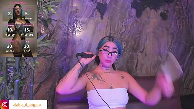 Snapshot of Alahia_Dangelo chatting on January 10, 2026, 5:37 pm Alahia Dangelo online show from January 10, 2026, 5:37 pm