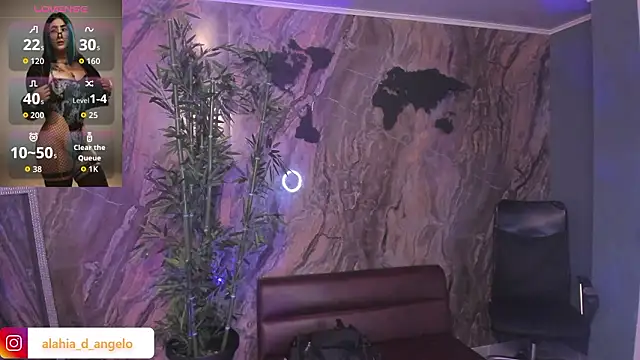 Snapshot of Alahia_Dangelo chatting on February 27, 2026, 5:24 pm Alahia Dangelo online show from February 27, 2026, 5:24 pm