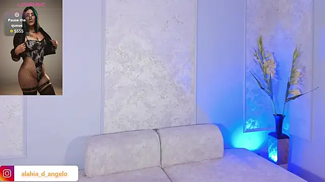 Alahia Dangelo online show from July 12, 2026, 3:36 pm