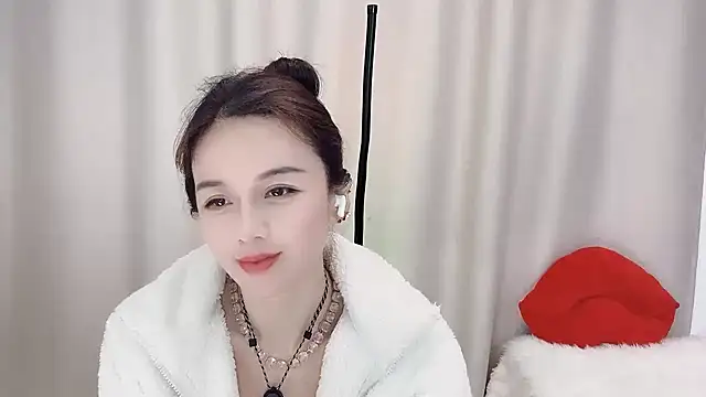 Snapshot of Alina-688- chatting on January 16, 2025, 10:23 pm Alina-688- online show from January 16, 2025, 10:23 pm