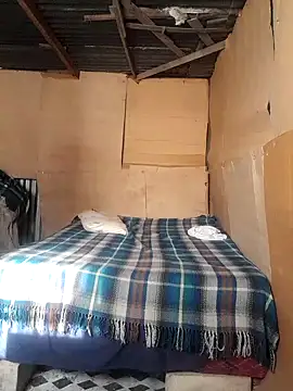 Snapshot of redishxxx chatting on October 22, 2025, 2:28 pm redishxxx online show from October 22, 2025, 2:28 pm