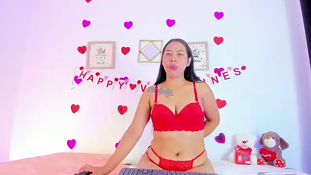 EmmaRogers online show from February 14, 2025, 12:47 pm