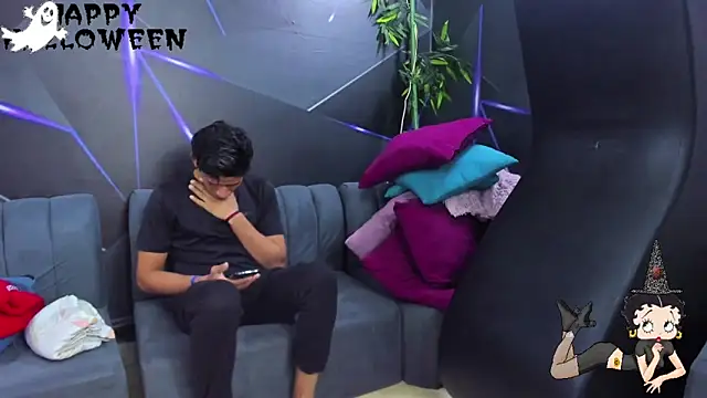 playsgirlhot online show from October 14, 2025, 11:11 am