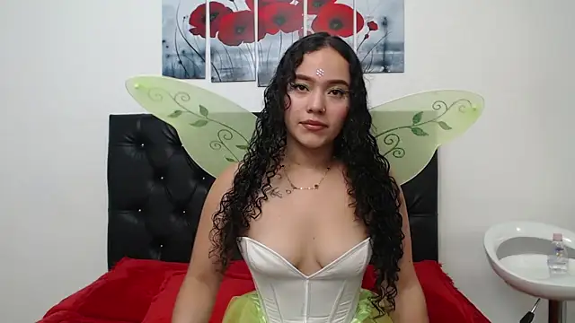 Snapshot of amaranta_f00x chatting on October 31, 2025, 1:12 pm amaranta f00x online show from October 31, 2025, 1:12 pm