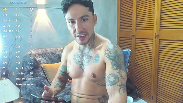 Snapshot of Dylanstonne chatting on January 11, 2025, 11:02 pm Dylanstonne online show from January 11, 2025, 11:02 pm